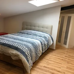 Habitación Abuhardillado Con Cocina Apartamento Bilbao